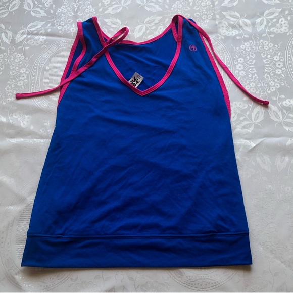Zumba Wear Women’s Size XS Blue/Pink Logo Tank-Top Activewear Dancing Shirt - Picture 7 of 16